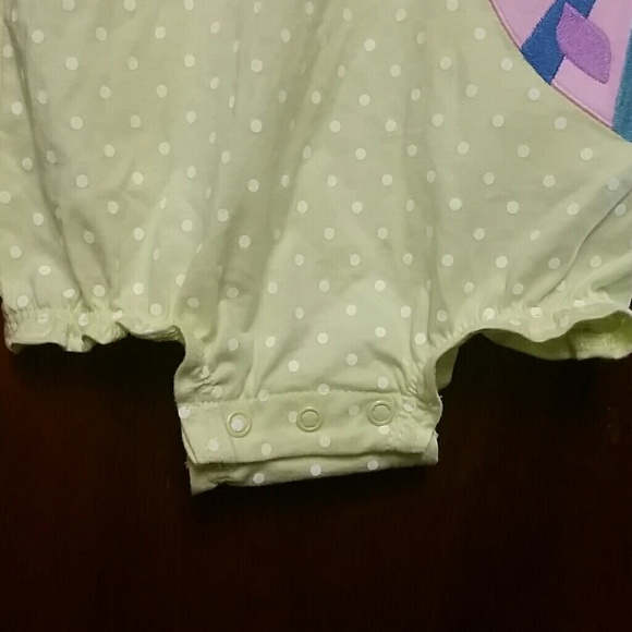 🐙Carter's Girls Sleeveless Romper 🐙 - Picture 4 of 7